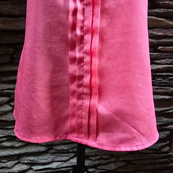 Size Small - The Limited Petite Cap Sleeve Tank Top - Picture 4 of 7